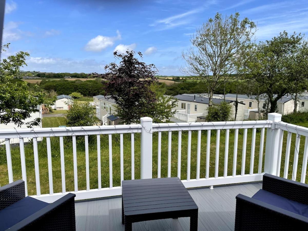 Luxury Caravan Cornwall Sleeps 4 Countryside View St Austell Exterior photo